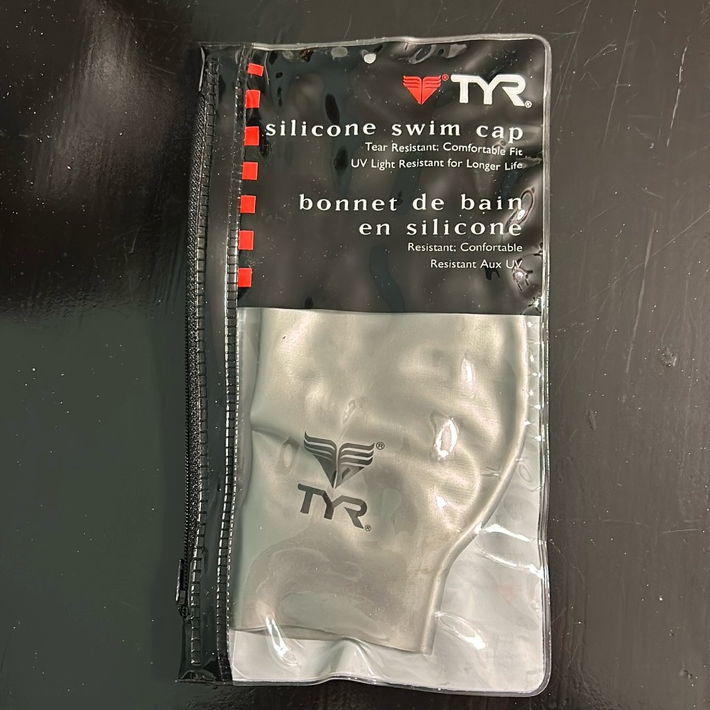NIB: BRAND NEW—Silver TYR silicone swim cap in protective pouch